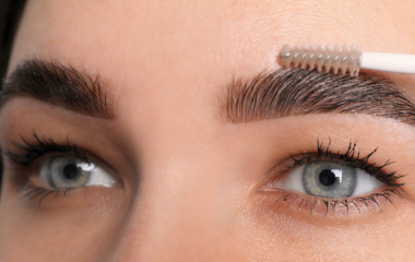 Browlift pour des sourcils faciles à dompter